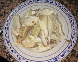 Foto del passaggio 7 della ricetta Insalata estiva di orata 💛 verdure e riso venere