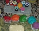 Foto del paso 1 de la receta: Galletas corazón de arco iris