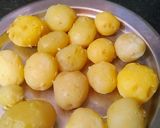 A picture of step 1 of Palak dum Aloo.