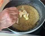 Foto del paso 5 de la receta Chuletas de cerdo con crema de quesitos