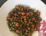 A picture of step 3 of Spicy carrot and pea.