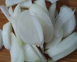 รูปขั้นตอนการทำที่ 1 ของ โคนเห็ดผัดใบยี่หร่า#20