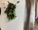 Une image de l'étape 3 de Concombres Noa à la ricotta,herbes fraîches et radis multicolores.