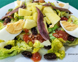 Foto del paso 7 de la receta: Ensalada de cogollos con mango y anchoas