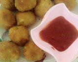 A picture of step 8 of Cheesy chicken potato balls.