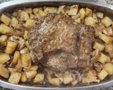 Foto del paso 7 de la receta: 🥩🍖Roast Beef al horno mechado con morrones y ajos sobre colchón de papas y cebollas 🍖🥩