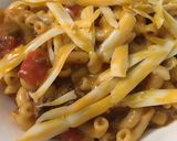 A picture of step 4 of Chili Mac and cheese.