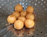 Foto langkah ke 3 dari resep Bola Ubi Kopong.