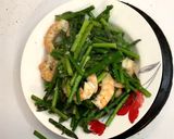 A picture of step 7 of Easy and Quick Stir-Fried Asparagus with Shrimp.