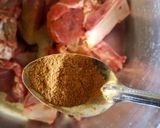 A picture of step 2 of Spiced Goat Soup.