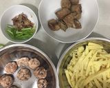 Hình bước làm 6 của món Bún sườn mọc nấu măng