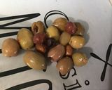 Une image de l'étape 5 de Salade de tomates cerises aux pickles, olives et feta.
