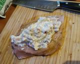 Sajtkrémes-baconos csirkemell rozmaringos édesburgonyával recept fázis 5 fotója
