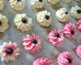 Foto langkah ke 6 dari resep Semprit cookies 3 bahan.