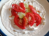 Vegetarian snack με αγγούρι και ντομάτα
