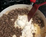 A picture of step 2 of Birds easy turkey gravy.