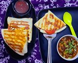 મેક્સિકન વેજ કેસેડિયા (Mexican Veg Quesadilla Recipe In Gujarati) રેસીપી સ્ટેપ6ફોટો