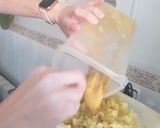 Foto del paso 7 de la receta: Causa limeña de atún y patitas de cangrejo