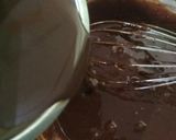 Foto langkah ke 5 dari resep Molten Choco Lava Cake.