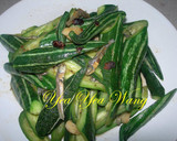 A picture of step 6 of Stir-Fried Snake Gourd with Dried Fish.