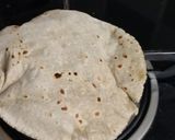 A picture of step 7 of Pearl millet roti.
