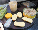 Foto del paso 2 de la receta: Panecillos con volovanes y banderillas