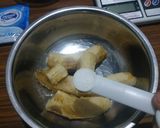 Foto langkah ke 1 dari resep Bolu Pisang Ambon 2 Telur.