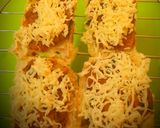 A picture of step 6 of Cheesy masala pav toasty Open pav sandwich.