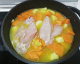 Foto del paso 2 de la receta: Crema de calabaza, pollo y queso crema
