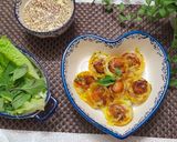 Hình bước làm 3 của món Bánh khọt tôm phiên bản mì lá
