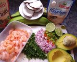 Foto del paso 1 de la receta: Cóctel de camarón con aguacate