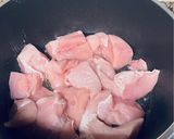 Foto del paso 1 de la receta: Arroz con pollo fácil (sin cebolla)