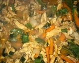 A picture of step 5 of Egg fried rice and chicken sauce.