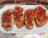 Foto del paso 3 de la receta: Bruschetta de Tomate Albahaca!