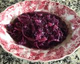 Foto del paso 1 de la receta: Col roja (repollo, lombarda) con cebolla