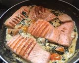 Foto del paso 2 de la receta: Salmón con salsa de espinacas y tomate cherry