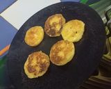 A picture of step 4 of White Peas Ragda Patties.