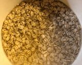 A picture of step 2 of Apple cinnamon porridge.