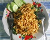 Foto langkah ke 5 dari resep Mi Goreng Tektek Simpel.