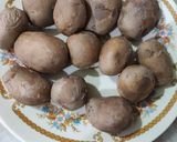 A picture of step 1 of Aloo tikki chaat.