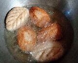 ঠেকুয়া (Thekua recipe in Bengali) রেসিপি ধাপ - 2 ছবি