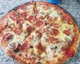 Foto del paso 7 de la receta: Pizza casera de pepperoni y jamón