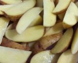 Foto langkah ke 1 dari resep Potato Wedges.
