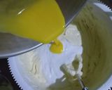 Foto langkah ke 4 dari resep Bolu pandan panggang tepung mocaf.