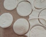 Foto del paso 4 de la receta: Alfajores Relleno de Crema Bon o Bon