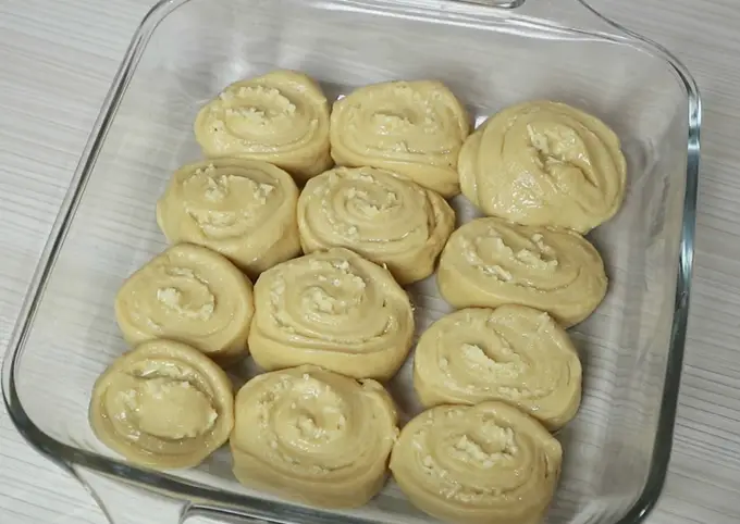 Langkah-langkah untuk membuat Resep Roti bawang putih keju yang manis, lembut, cheesy dan milky ala rumahan