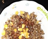 A picture of step 2 of Sprouts bhel.