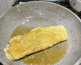 Foto langkah ke 2 dari resep Telur Dadar Geprek Sambal Belut.
