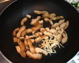 芹菜炒素肉的食譜步驟2照片