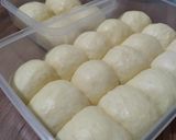 Foto langkah ke 3 dari resep Tanpa Telur, Tanpa Ulen: Roti Sobek Kukus.